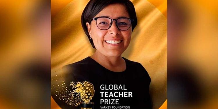 Maestra queretana, en top 10 mundial de docentes