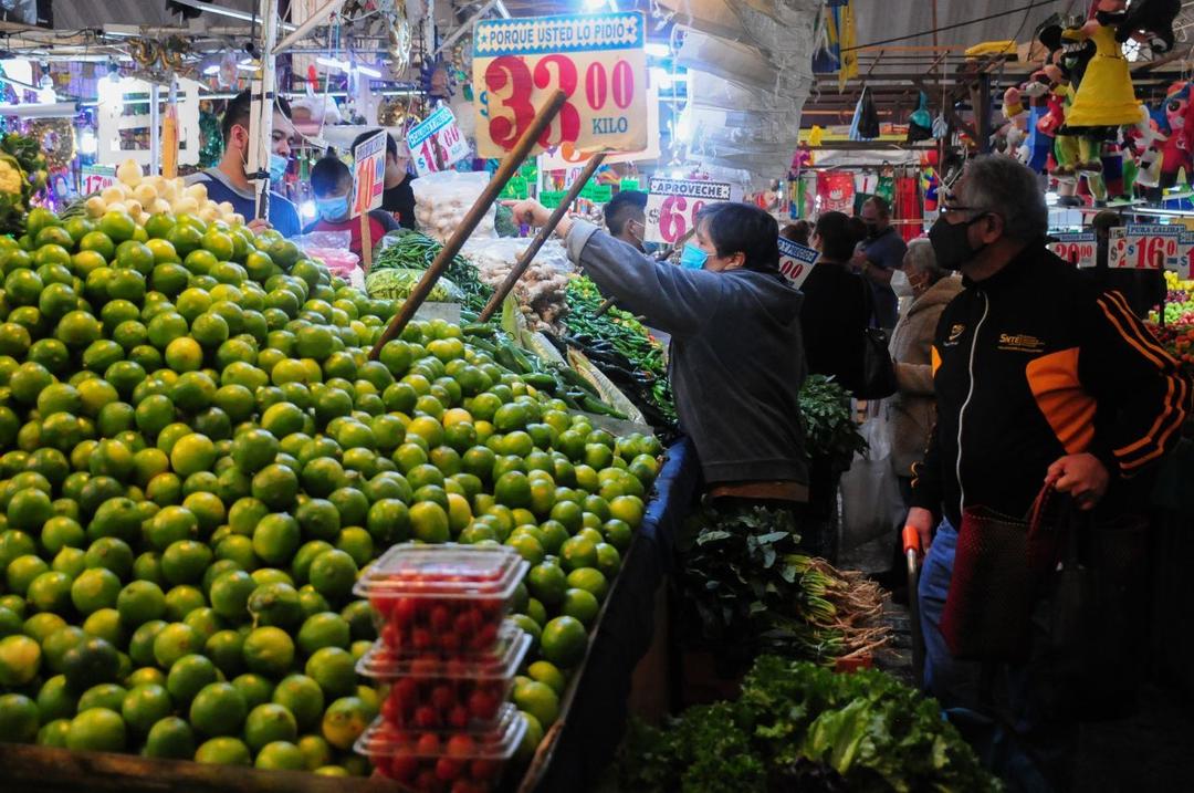 AMLO elimina aranceles a alimentos y productos básicos