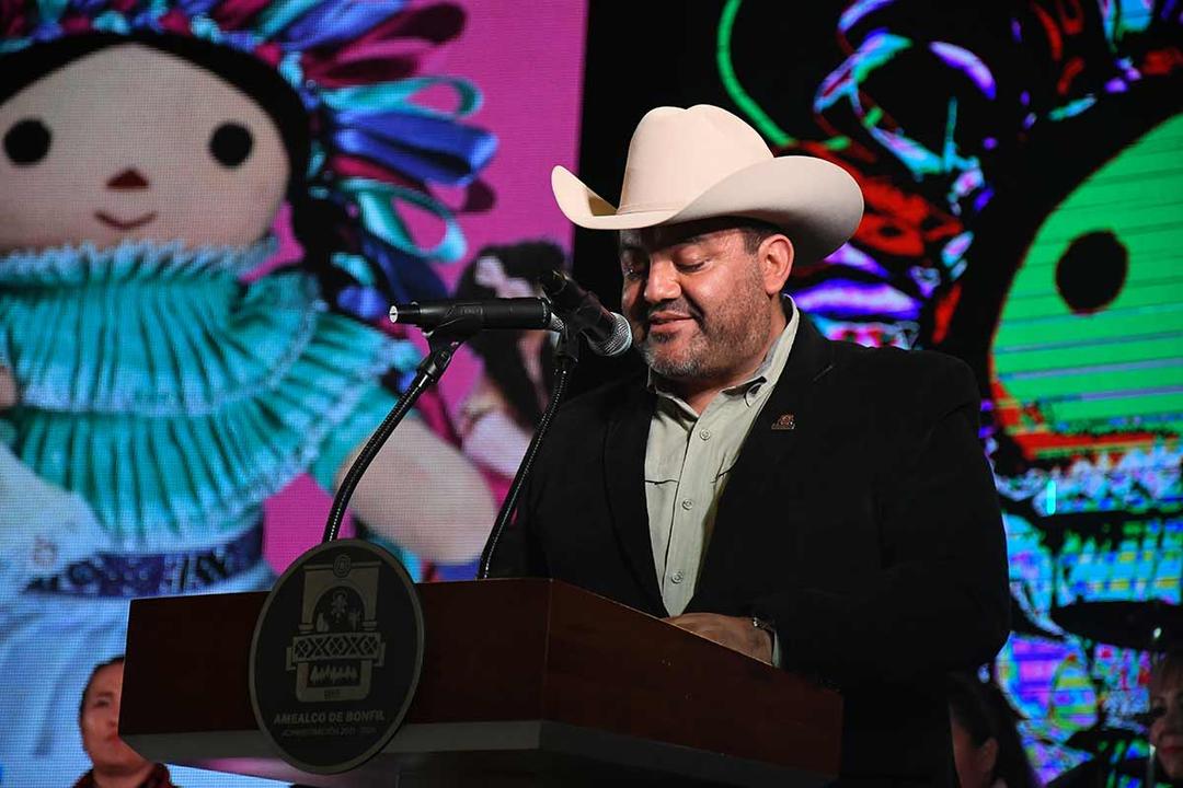 Clausuran Festival de la muñeca artesanal en Amealco