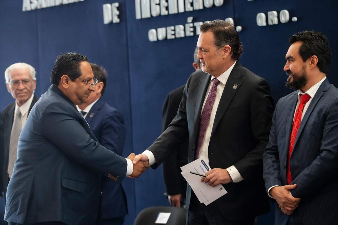 Román Tzintzun Flores, nuevo presidente del Colegio de Ingenieros
