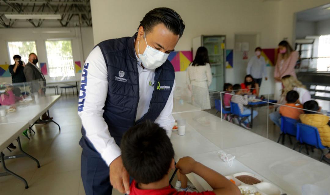 Luis Nava prioriza salud de niñas, niños y adolescentes