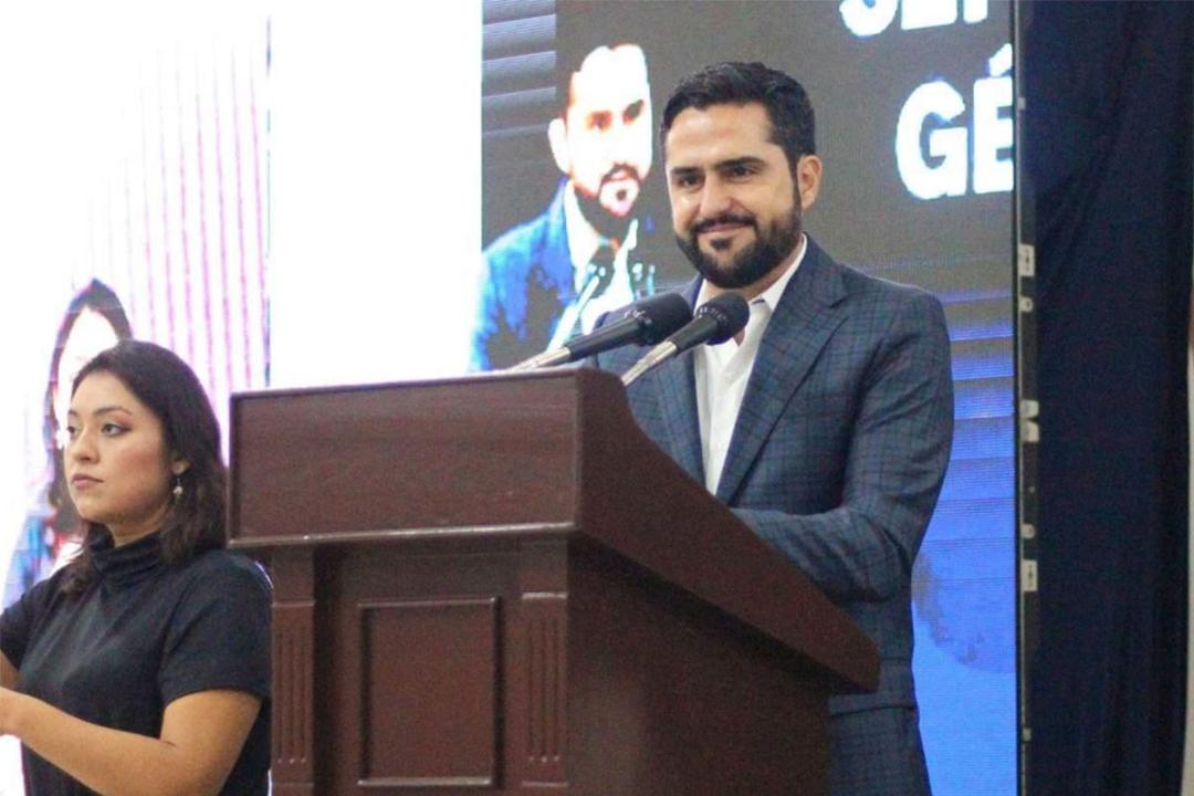 Agustín Dorantes inaugura seminario de perspectiva de género