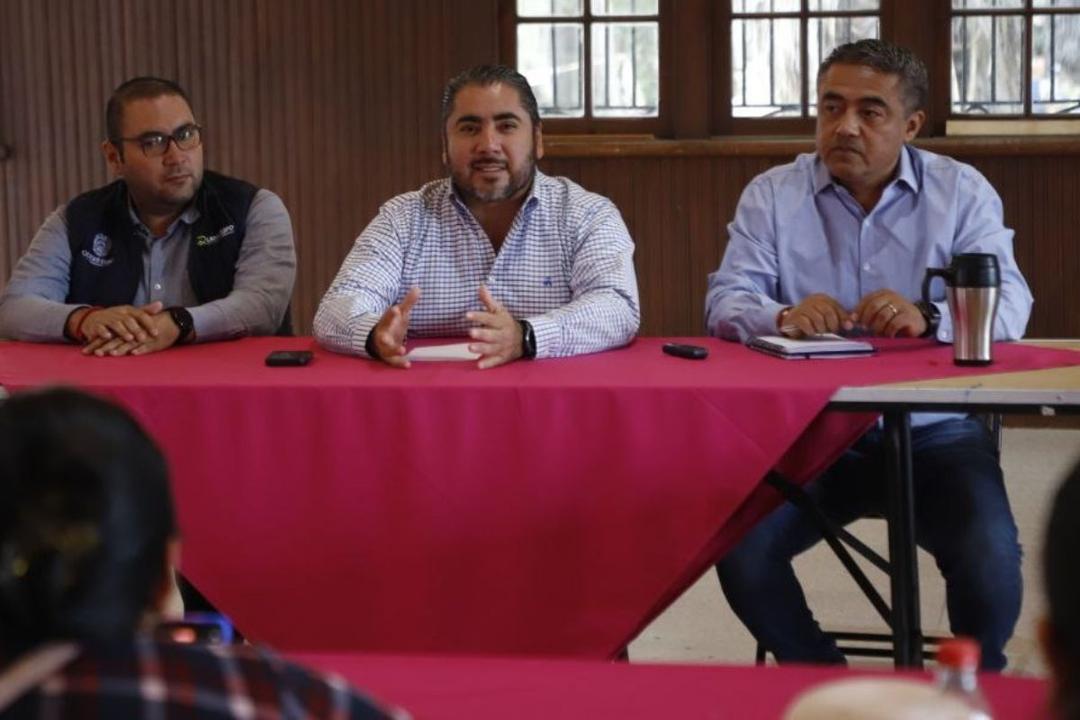 Querétaro establece diálogo con comerciantes artesanos