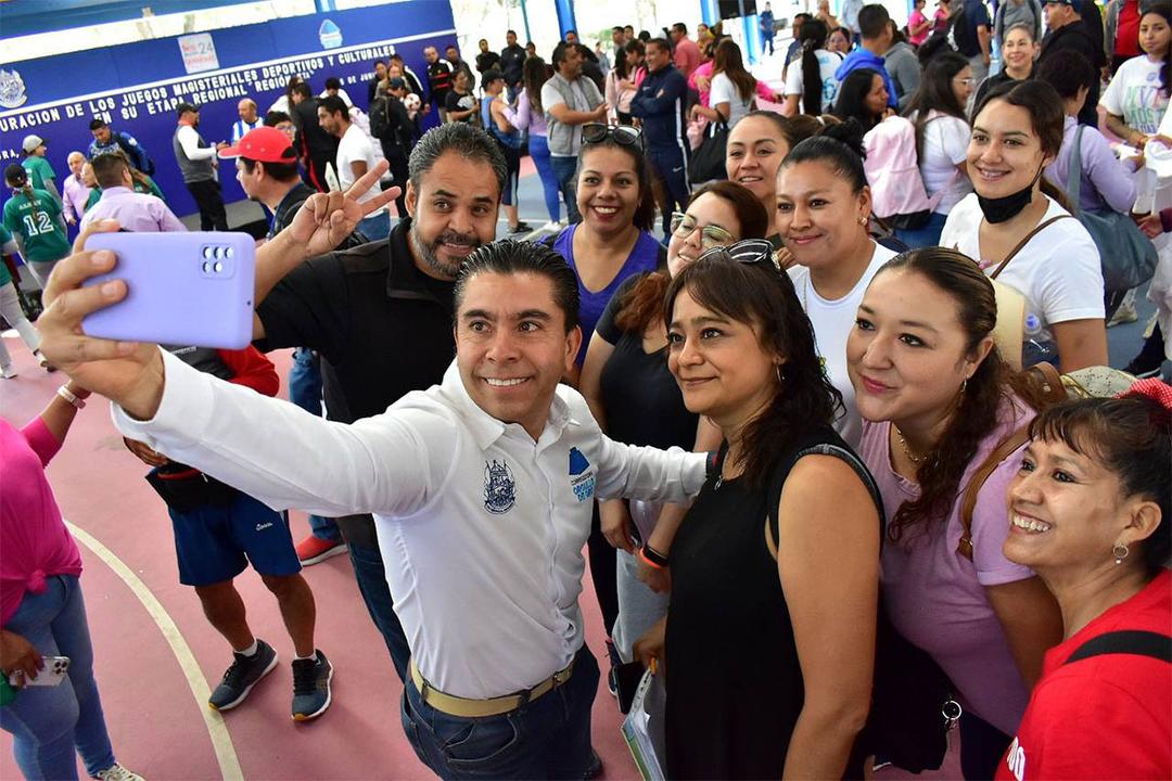 Roberto Sosa inaugura Juegos Magisteriales, Deportivos y Culturales