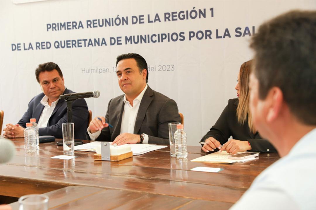 Luis Nava abandera reunión de Red Queretana de Municipios por la Salud