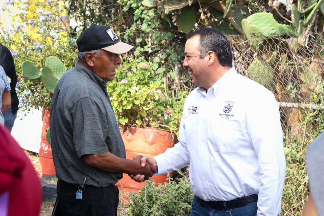 Roberto Cabrera celebra jornada de Martes Ciudadano en San Cayetano