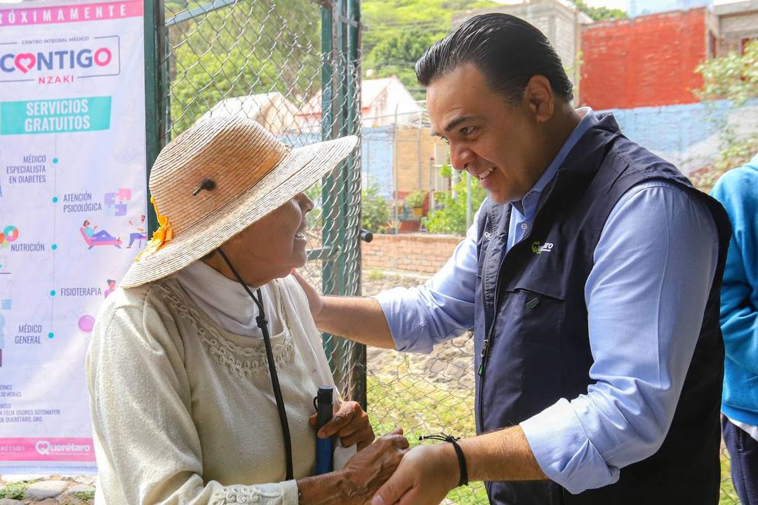 Luis Nava lleva Jornada Contigo a Bolaños