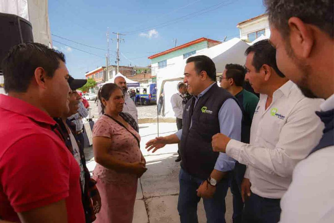 Luis Nava lleva Jornadas Contigo a San Miguelito