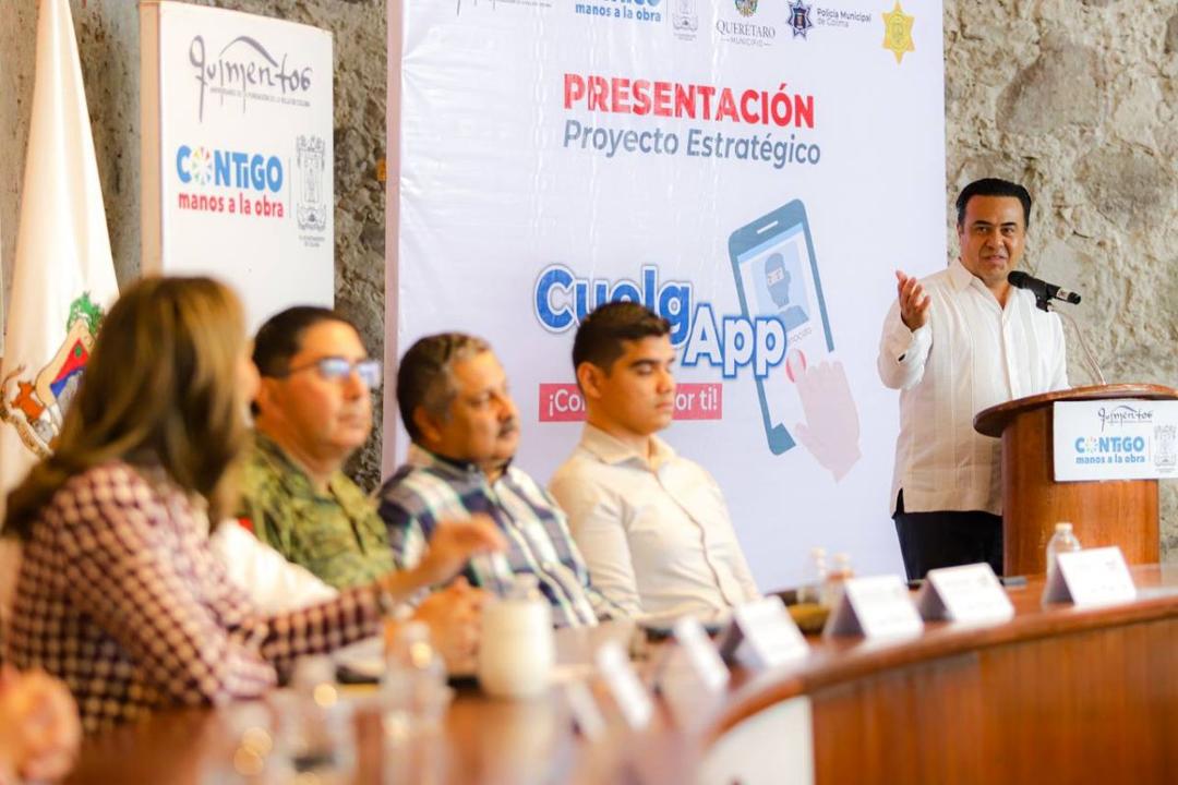 Luis Nava presenta CuelgApp en Colima