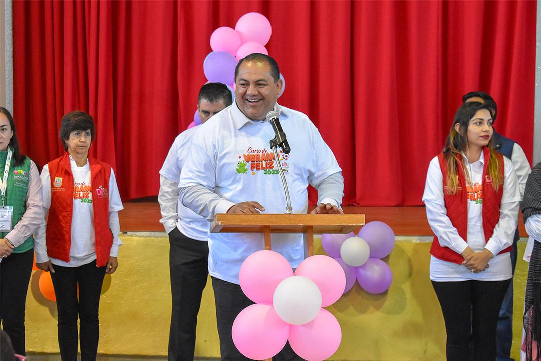 René Mejía inaugura Curso de Verano Feliz 2023