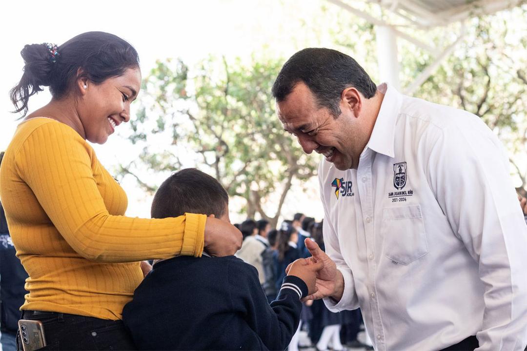 Roberto Cabrera fomenta valores para niñez y juventudes sanas