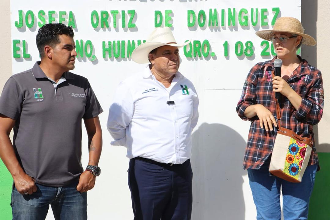 Juan Guzmán entrega bardeado en preescolar de El Fresno