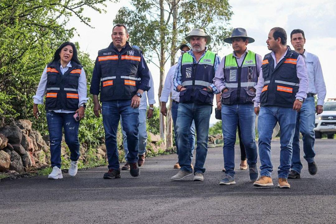 Roberto Cabrera supervisa obra en Buenavista