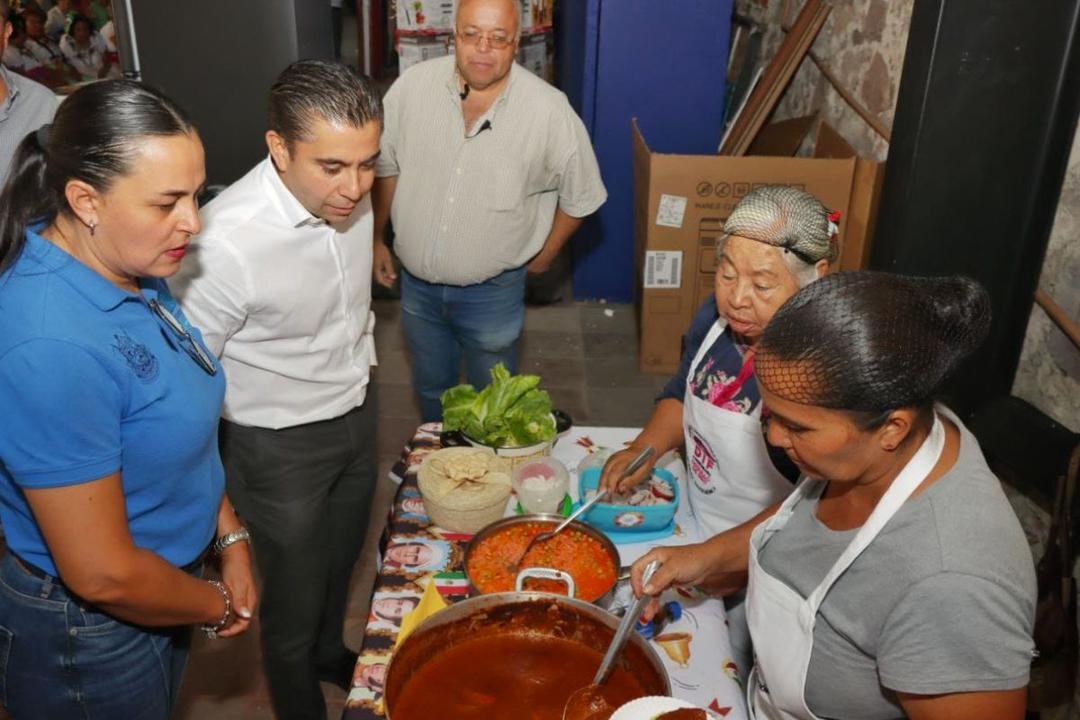 Roberto Sosa asiste a ‘Sabores de Corregidora’ 2023