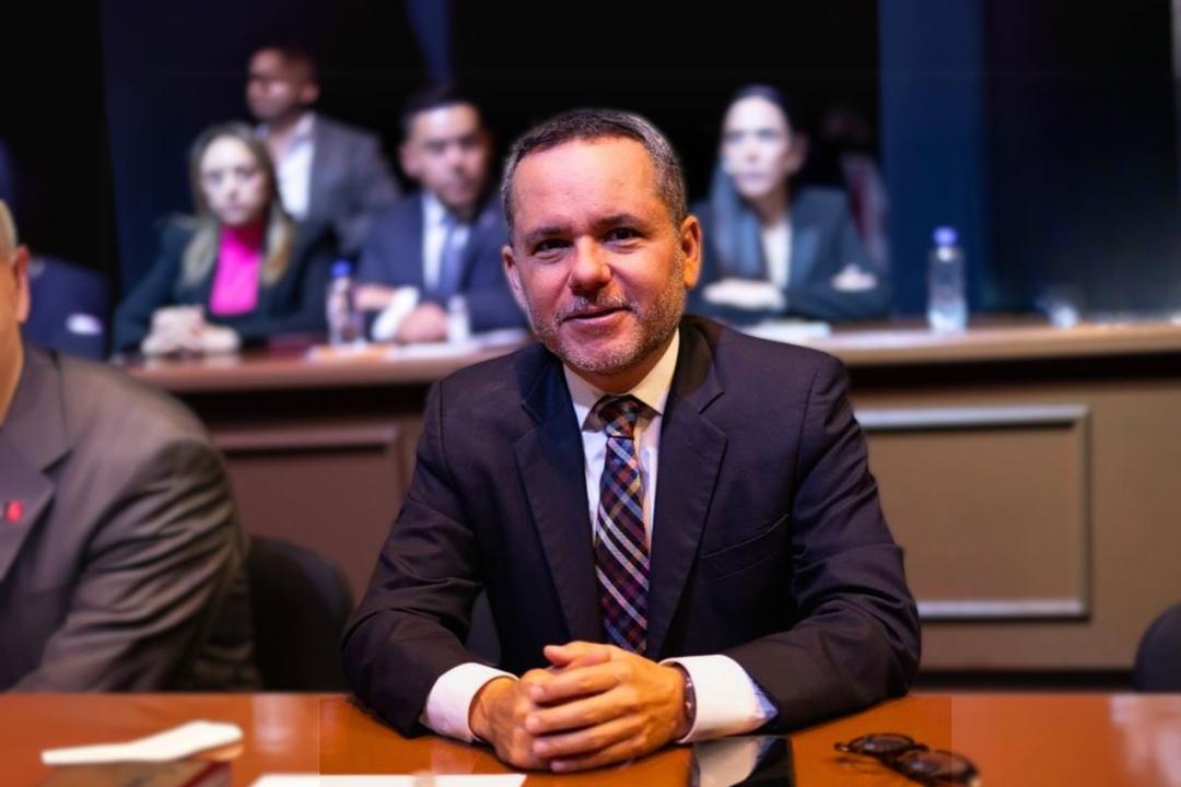 ¿Quién es Luis Gerardo Ángeles Herrera?