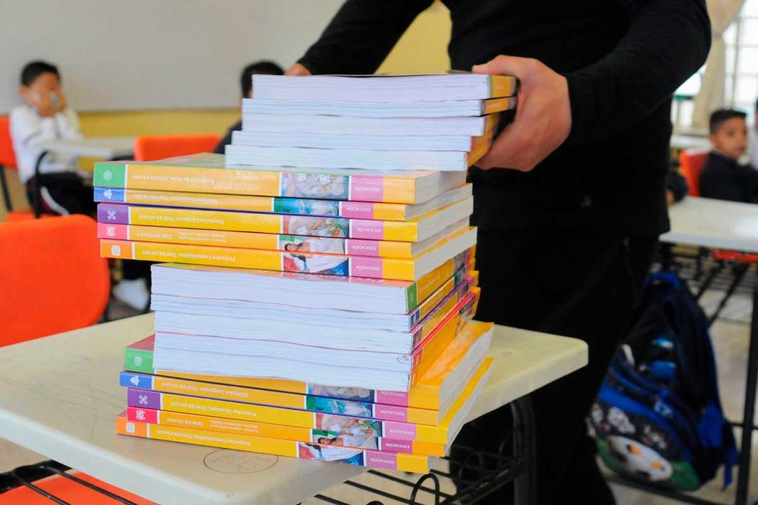 Por una Educación de Calidad: Promesas de Campaña en el Día del Estudiante