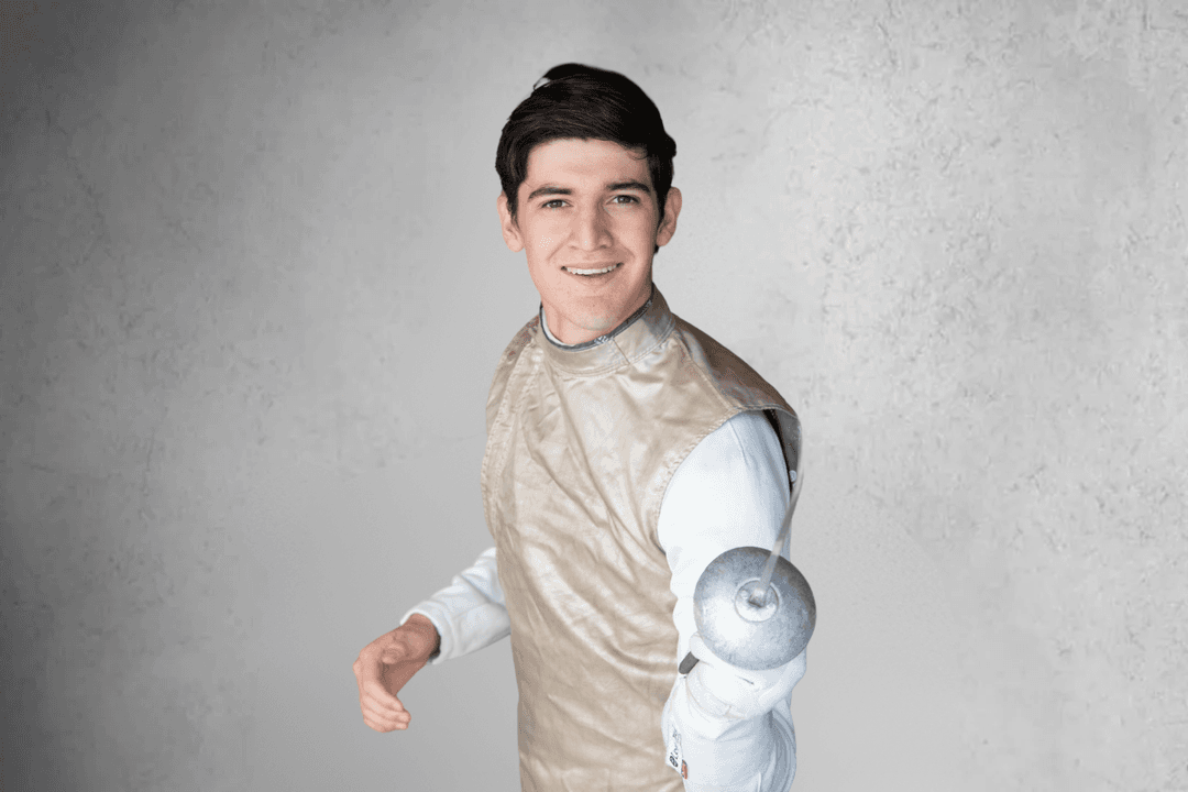 Máximo Azuela: disciplina, familia y esgrima