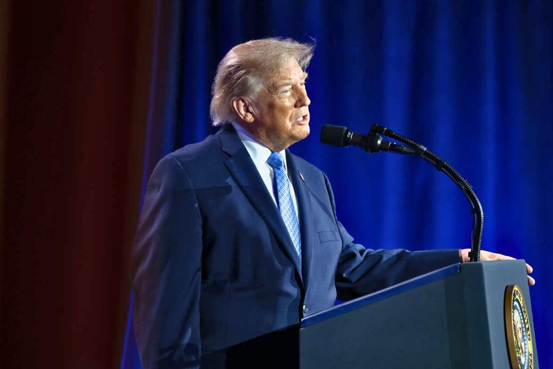 Donald Trump destina 46 mil mdd para construir un muro fronterizo con inteligencia artificial