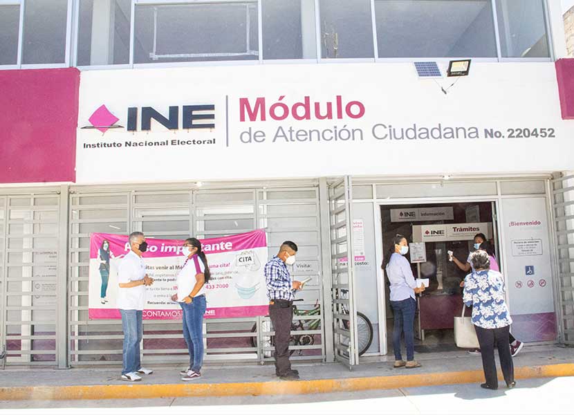 La Junta Local del INE en Querétaro aprobó la lista nominal para la revocación de mandato. Foto: Victor Xochipa