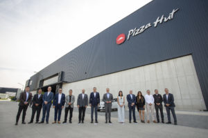 Visita Mauricio Kuri nueva planta de Pizza Hut en Querétaro