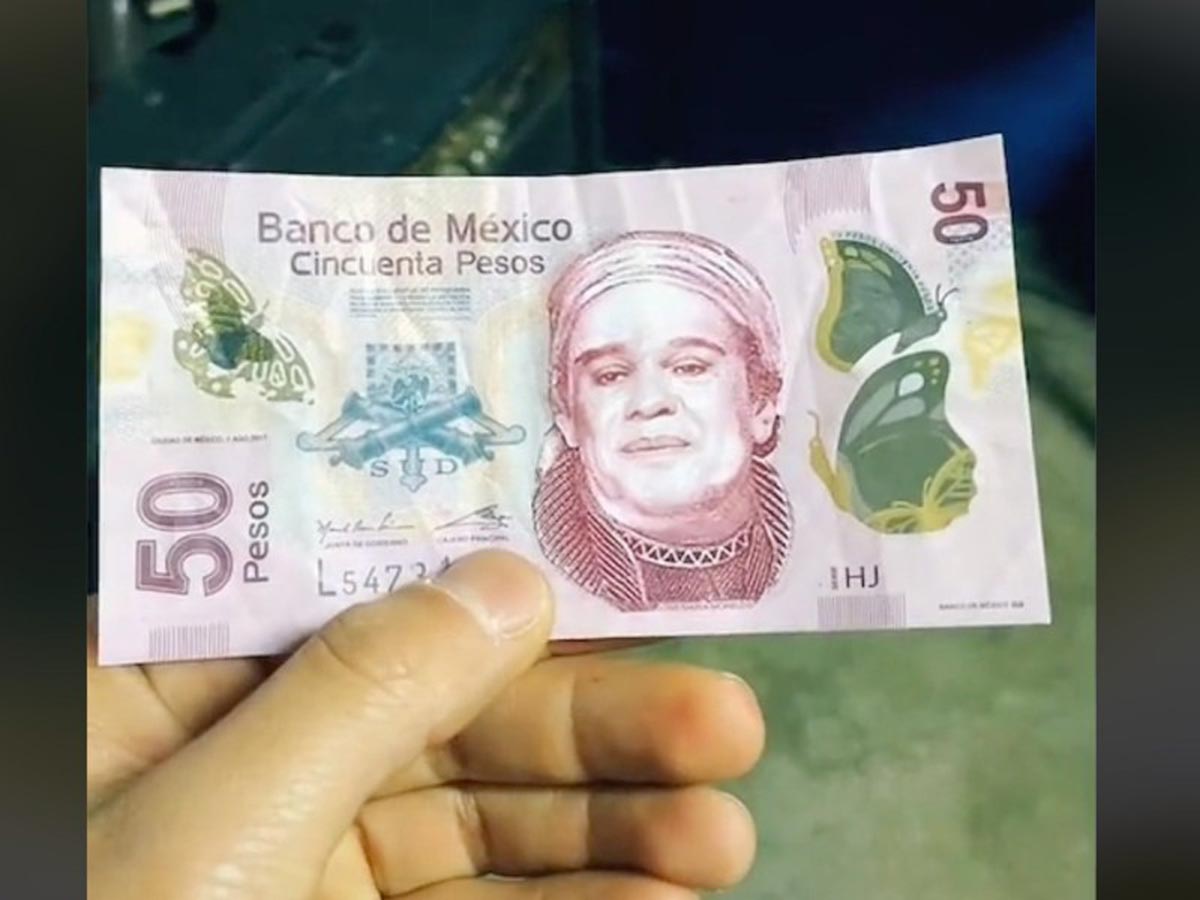 El Banco de México informó que entre abril y junio de 2022 ha detectado 52 mil 448 billetes falsos con la cara del cantante Juan Gabriel. Foto: Especial