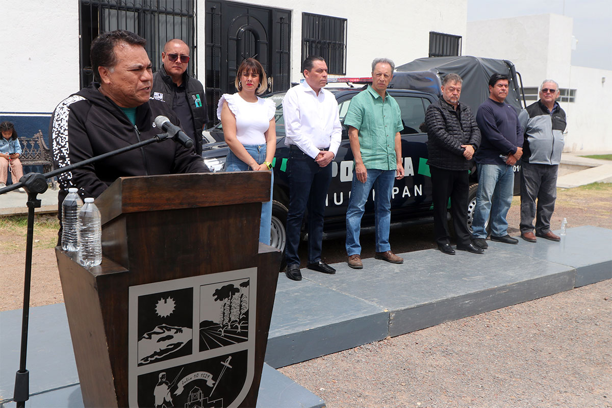 La entrega de las nuevas patrullas fue un acuerdo mutuo entre colonos y autoridades municipales. / Fotografía: Armando Vázquez