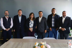 Luis Nava se reúne con Silvia Amaya, rectora electa de la UAQ